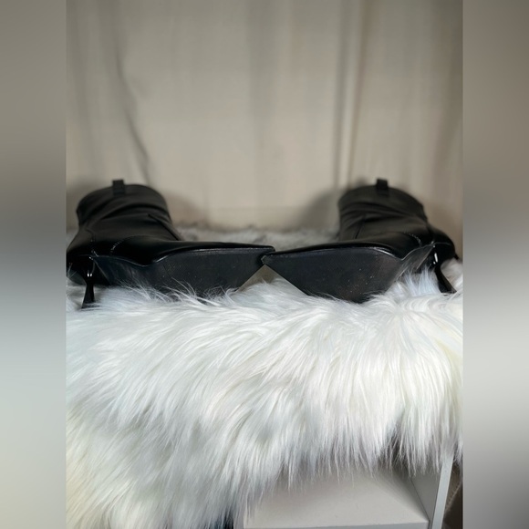 Elegant Western Black Women's Boots - Picture 9 of 9